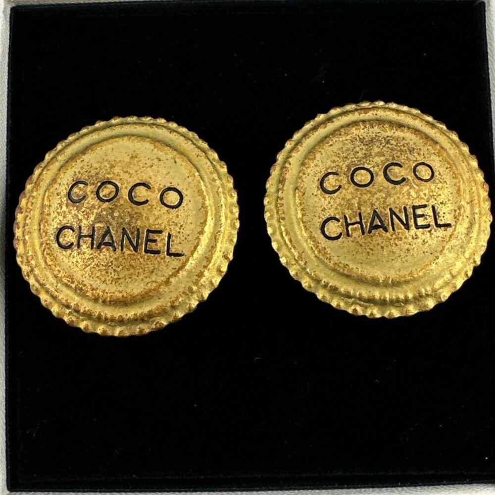 CHANEL Authentic Vintage Gold Earrings - Picture 2 of 11